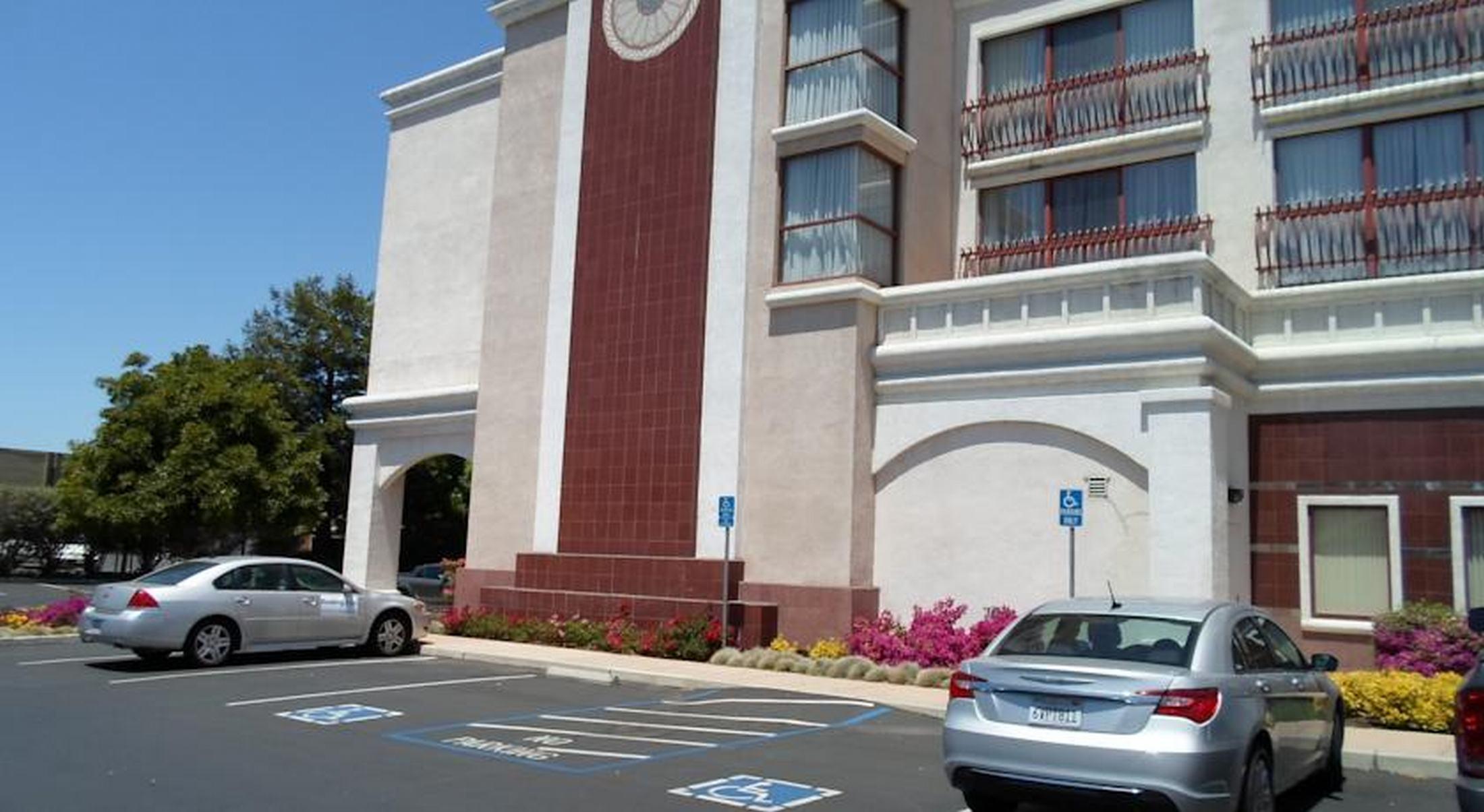 Grand Hotel Sunnyvale Exterior photo